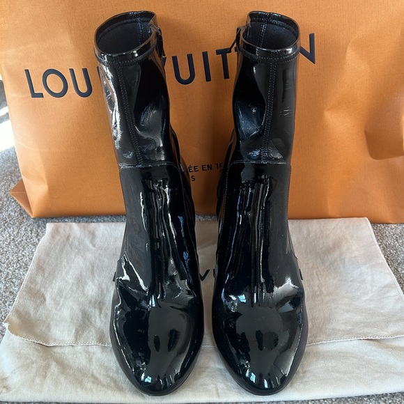 Louis Vuitton Silhouette Ankle Boot - Picture 2 of 6
